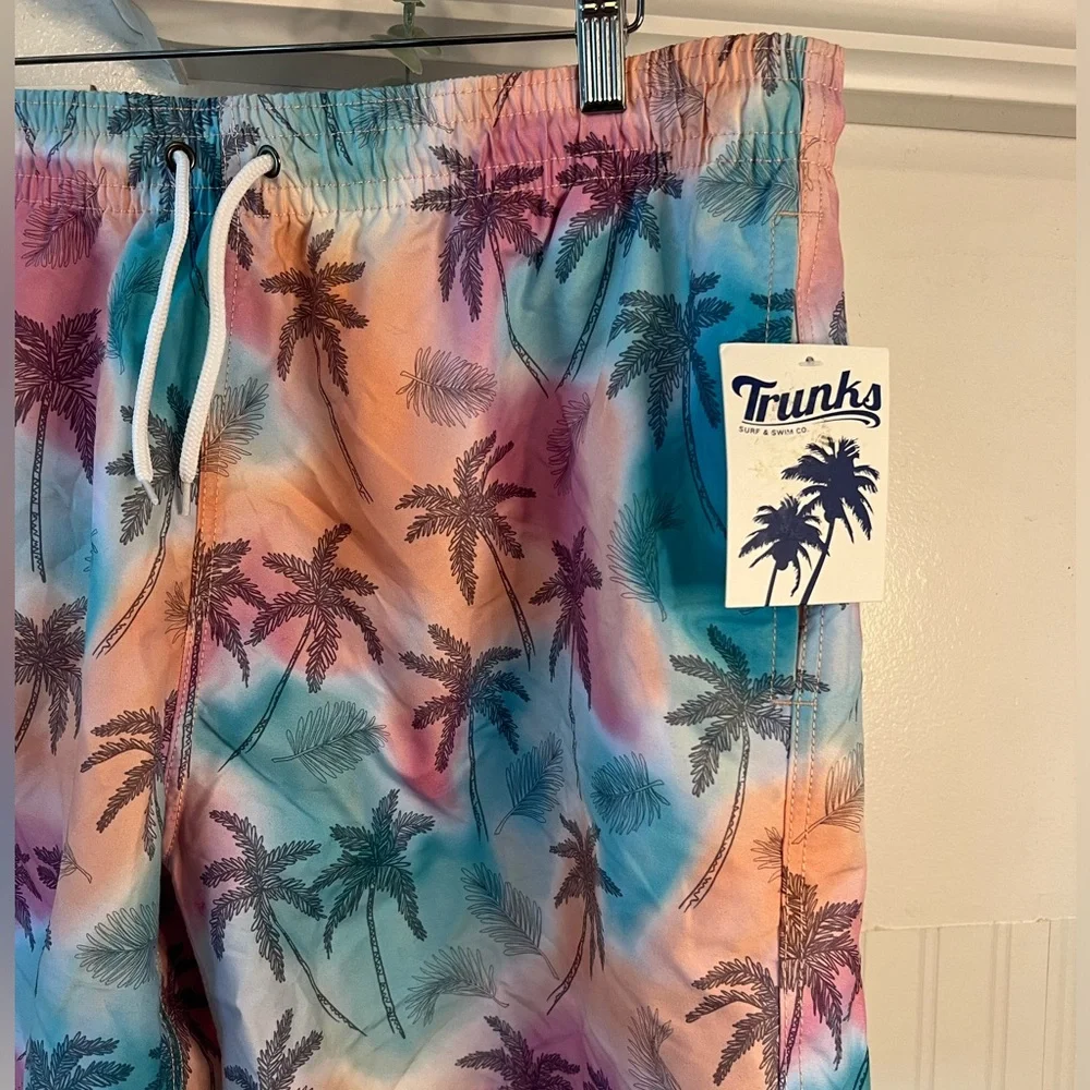 TRUNKS SURF & SWIM CO. Men’s Swim Shorts / Palm Trees / Tropical / Size: XL